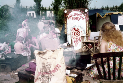Grethe Andersen: Smoke in the kitchen. Greenham Common June 1983.